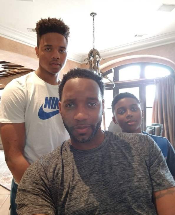 社交媒体上 社交媒体上